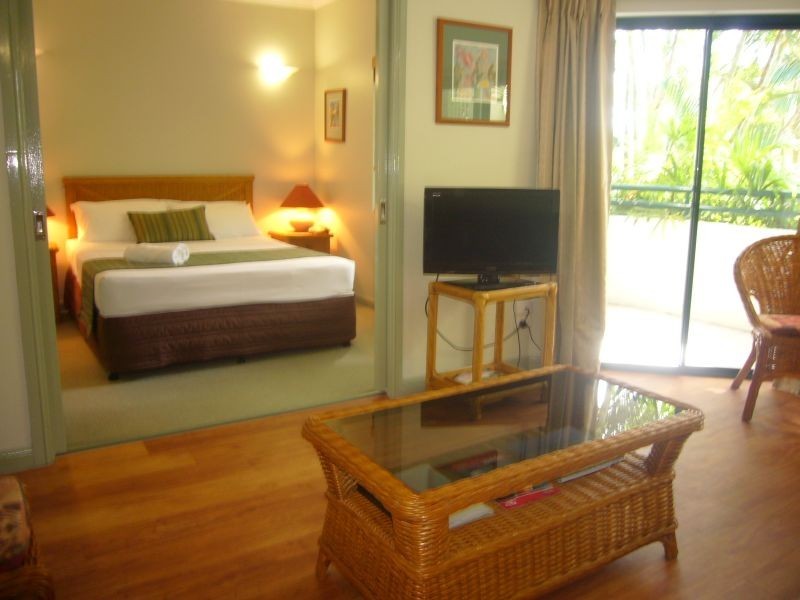 6/101 Wattle Street, Yorkeys Knob QLD 4878