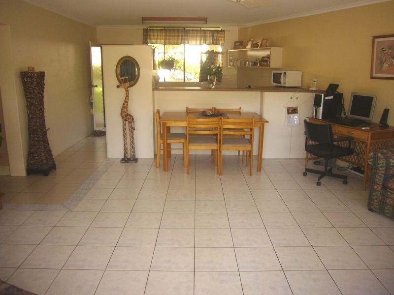 2/35 Sims Esplanade, Yorkeys Knob QLD 4878