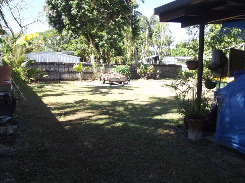9 Fairway Street, Yorkeys Knob QLD 4878