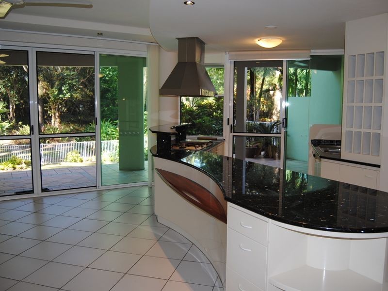 2/2-4 Deauville Close, Yorkeys Knob QLD 4878