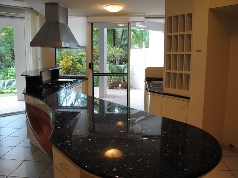 2/2-4 Deauville Close, Yorkeys Knob QLD 4878