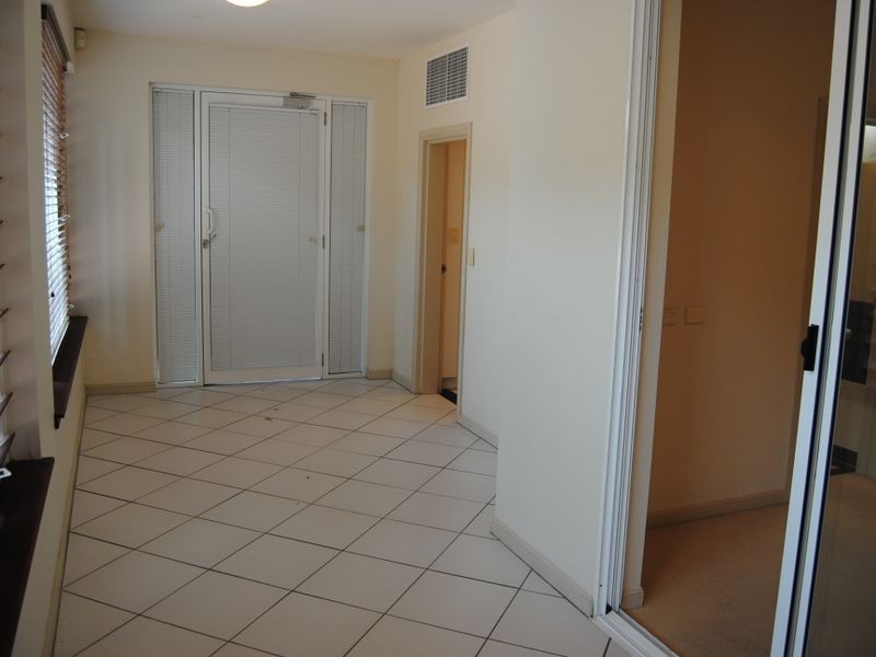 2/2-4 Deauville Close, Yorkeys Knob QLD 4878