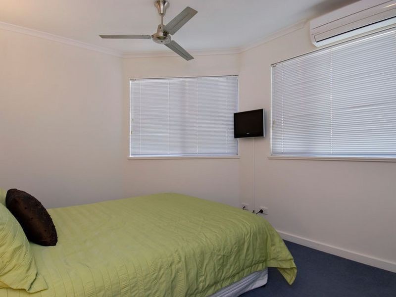 5/75 Sims Esplanade, Yorkeys Knob QLD 4878