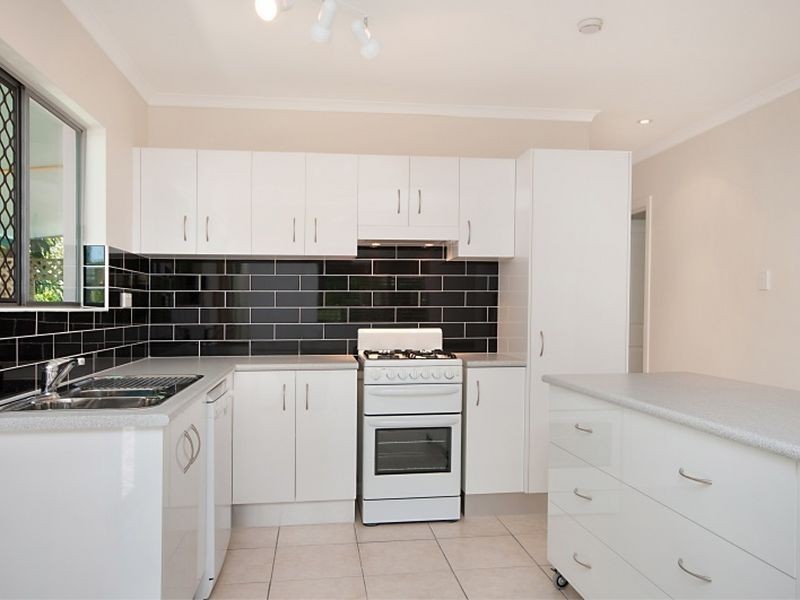 432 Varley Street, Yorkeys Knob QLD 4878