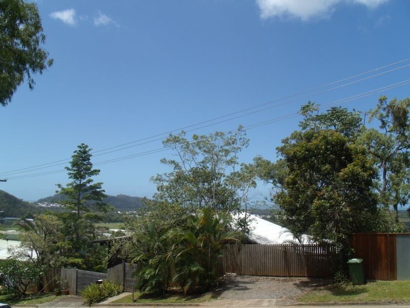 14 Jarda Street, Smithfield QLD 4878