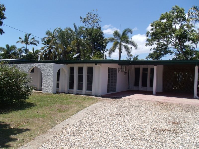 11 Carolyn Close, Yorkeys Knob QLD 4878