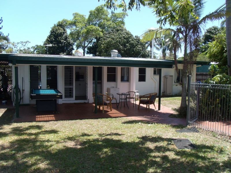 11 Carolyn Close, Yorkeys Knob QLD 4878