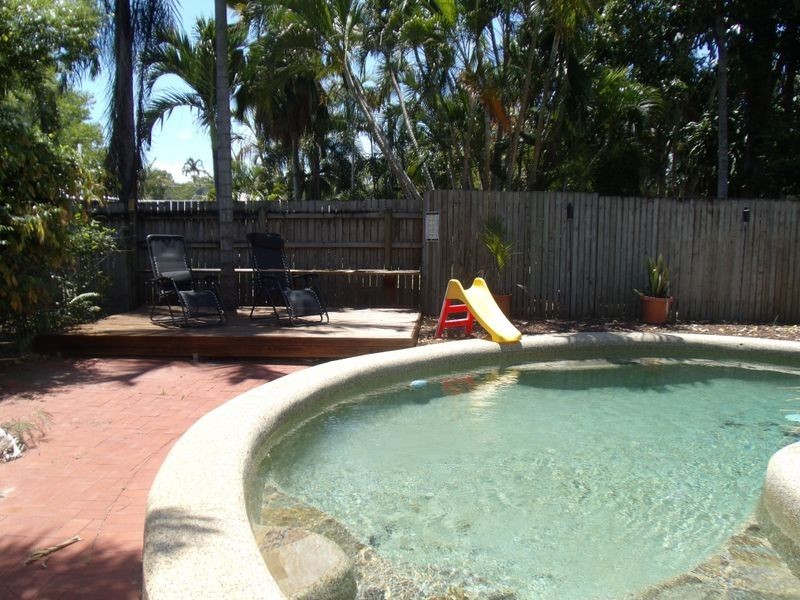 11 Carolyn Close, Yorkeys Knob QLD 4878