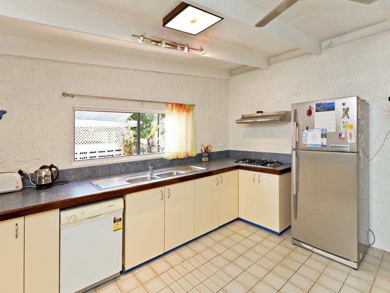4 Derby Street, Yorkeys Knob QLD 4878