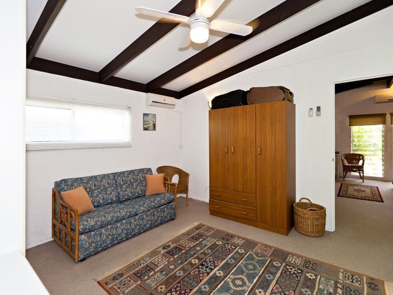 4 Derby Street, Yorkeys Knob QLD 4878