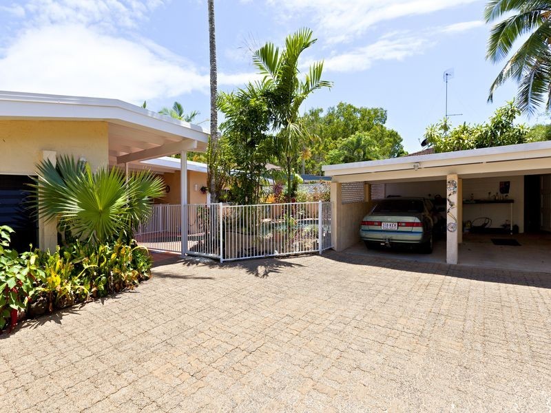 4 Derby Street, Yorkeys Knob QLD 4878