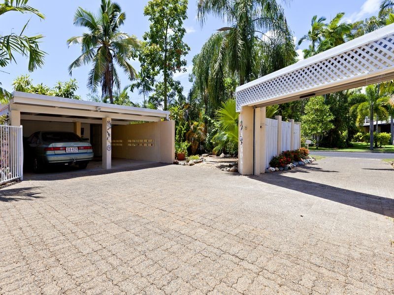 4 Derby Street, Yorkeys Knob QLD 4878