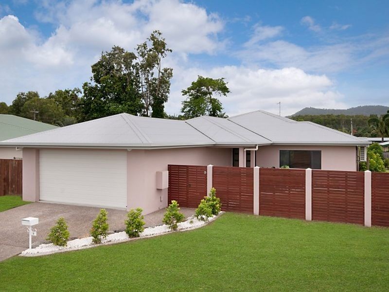 9 Norfolk Close, Holloways Beach QLD 4878