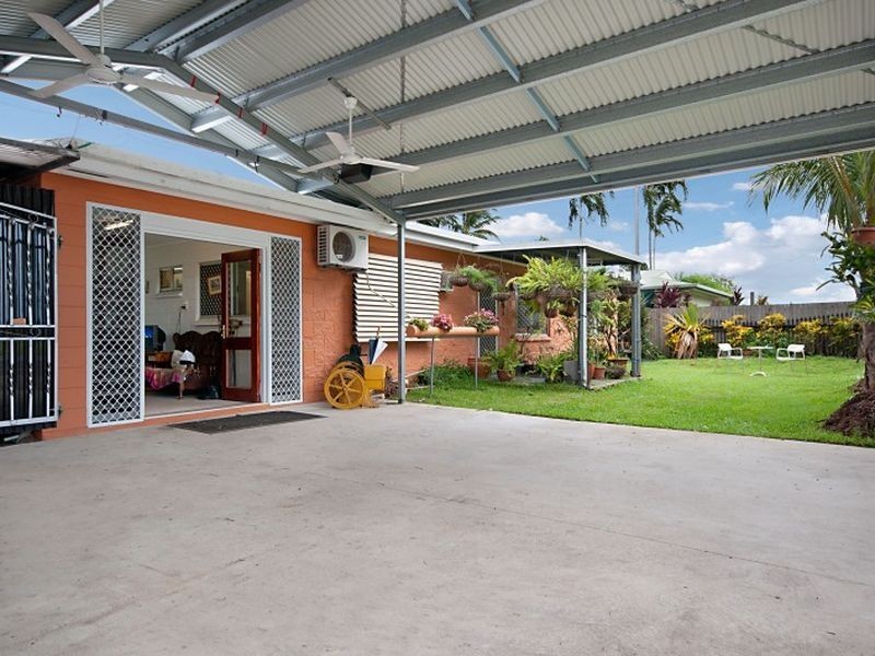 389 Varley Street, Yorkeys Knob QLD 4878