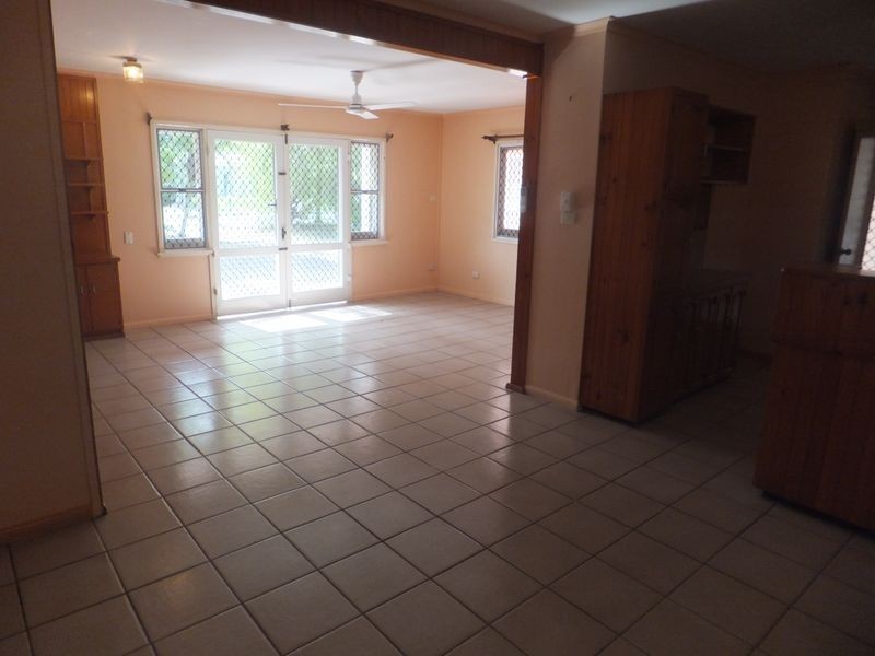 6 Granadilla Street, Holloways Beach QLD 4878