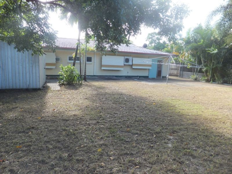 6 Granadilla Street, Holloways Beach QLD 4878