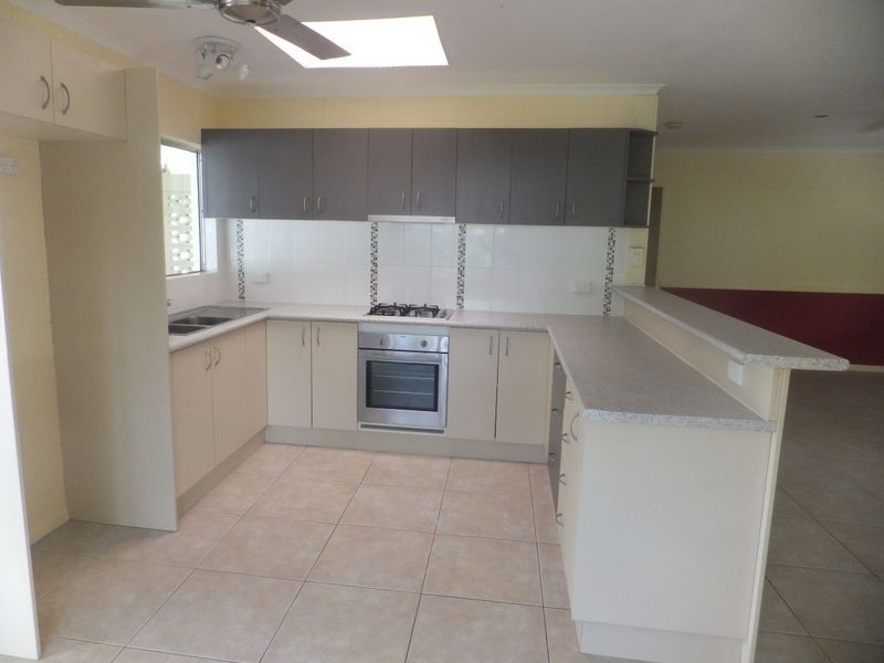 9 Cantal Close, Smithfield QLD 4878
