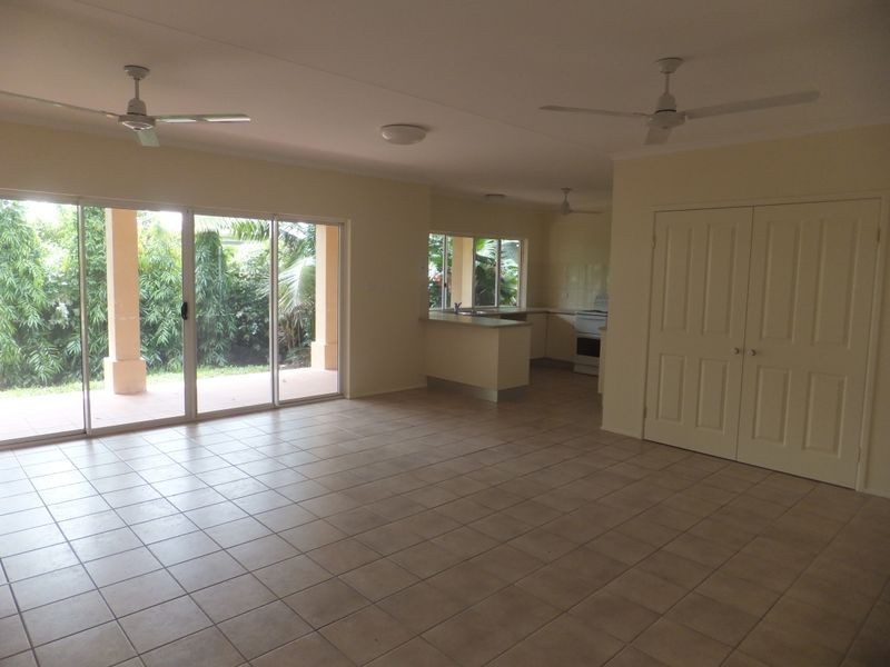 2/20 Oyster Court, Trinity Beach QLD 4879