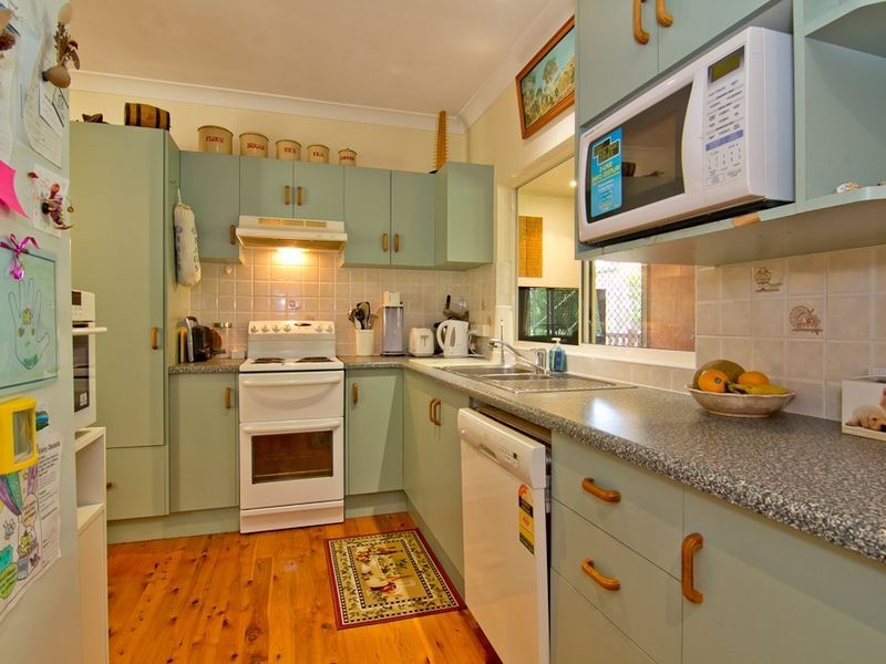 17 Atherton Street, Yorkeys Knob QLD 4878