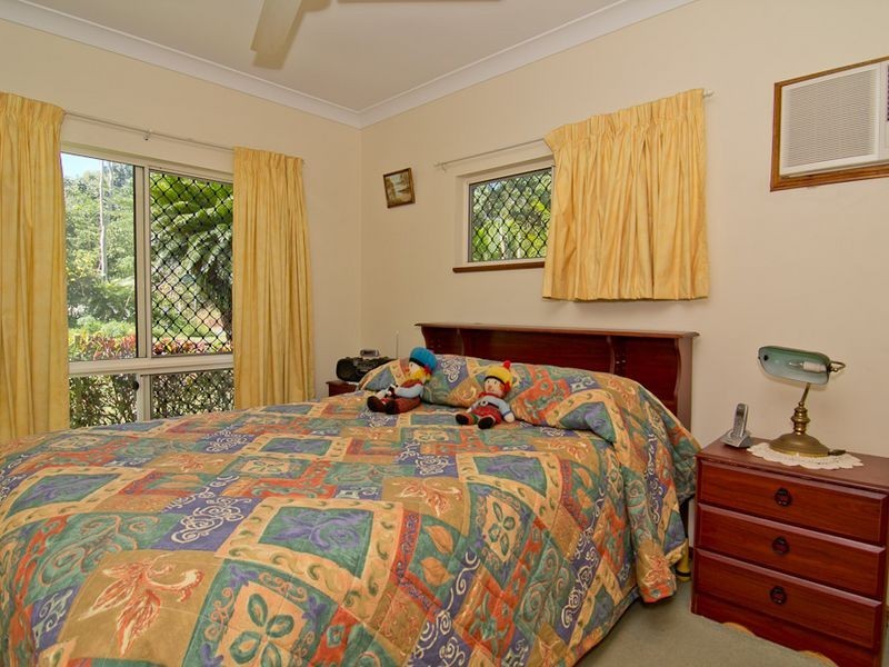 17 Atherton Street, Yorkeys Knob QLD 4878