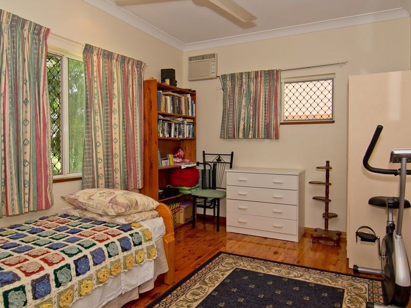 17 Atherton Street, Yorkeys Knob QLD 4878