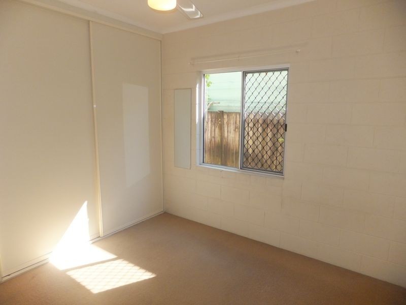 2/505 Varley Street, Yorkeys Knob QLD 4878