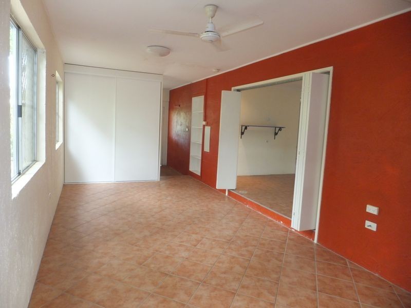 20 Walnut Street, Holloways Beach QLD 4878