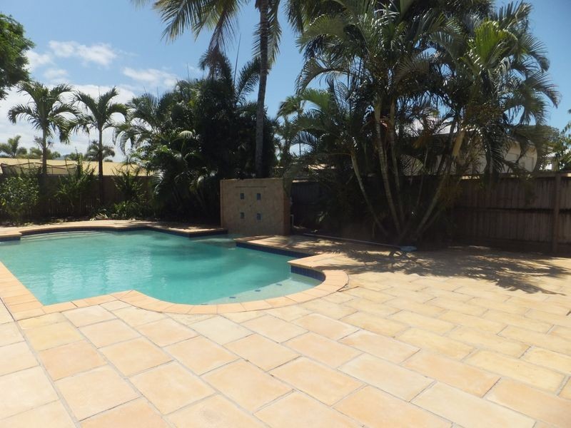 20 Walnut Street, Holloways Beach QLD 4878