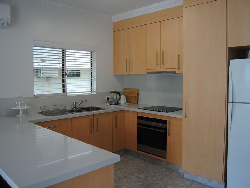3/41 Sims Esplanade, Yorkeys Knob QLD 4878