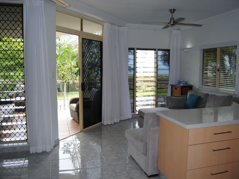 3/41 Sims Esplanade, Yorkeys Knob QLD 4878