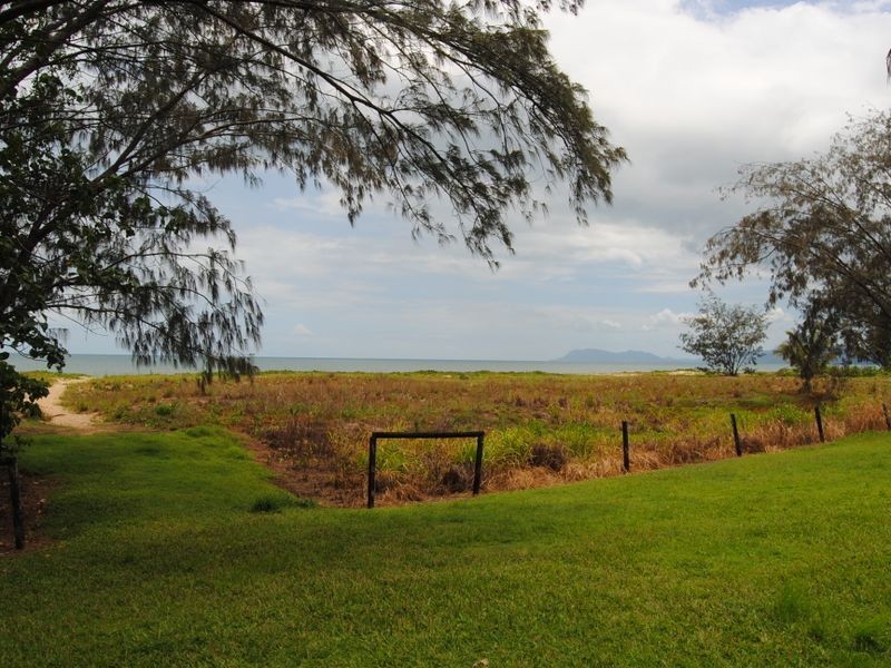 3/41 Sims Esplanade, Yorkeys Knob QLD 4878