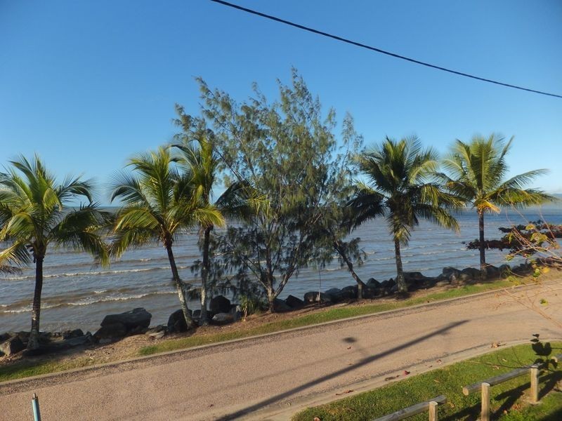 133 O’Shea Esplanade, Machans Beach QLD 4878