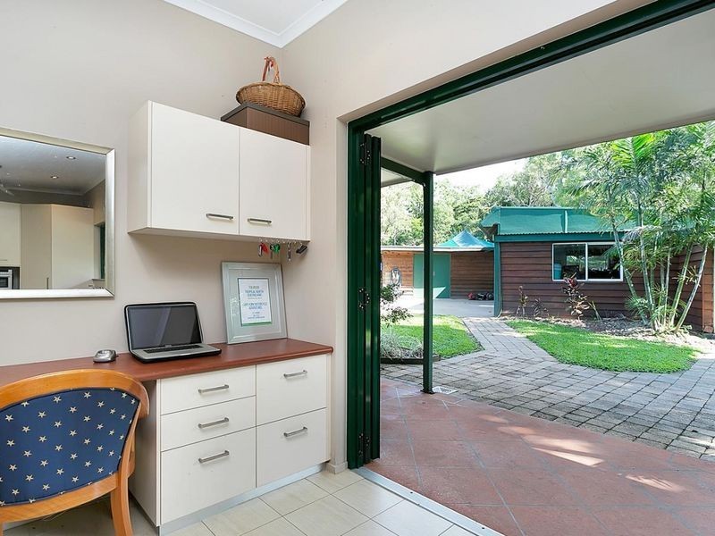 1 Captain Cook Highway, Kewarra Beach QLD 4879