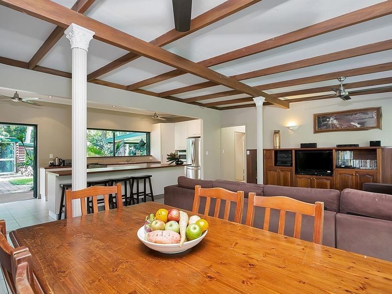 1 Captain Cook Highway, Kewarra Beach QLD 4879