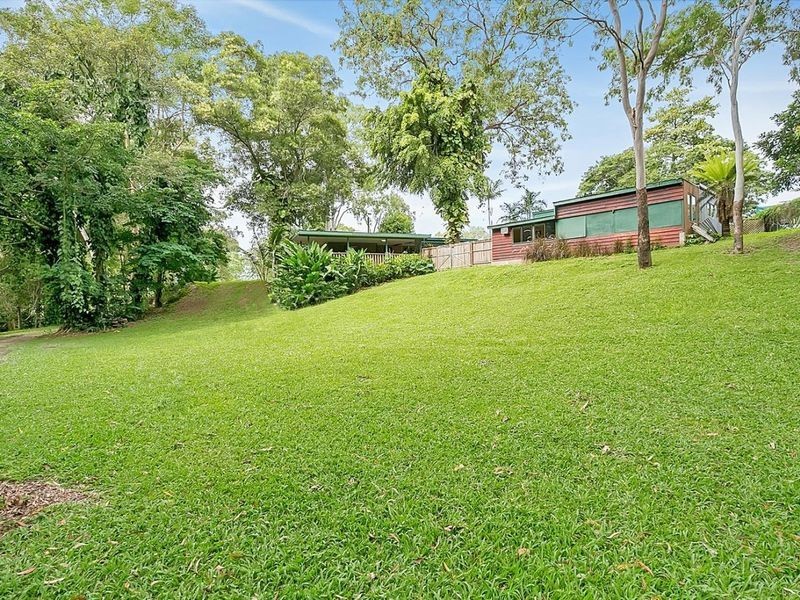 1 Captain Cook Highway, Kewarra Beach QLD 4879