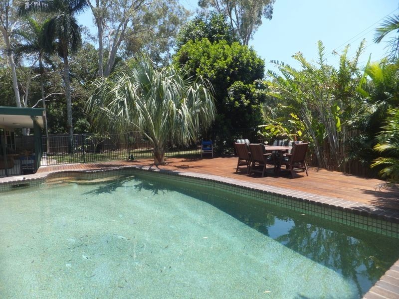 1 Captain Cook Highway, Kewarra Beach QLD 4879