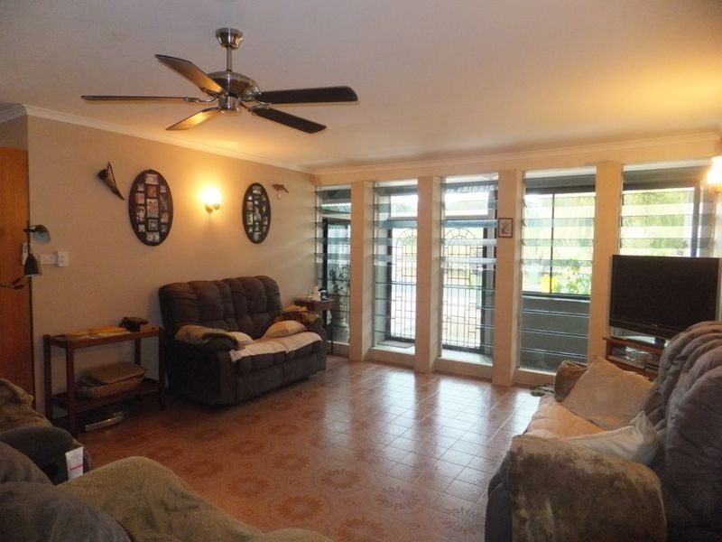 7 Cassava Street, Holloways Beach QLD 4878