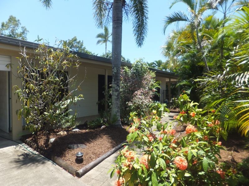 2 Narelle Close, Yorkeys Knob QLD 4878