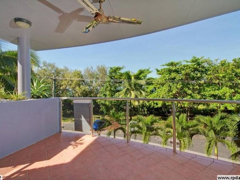 6/65 Sims Esplanade, Yorkeys Knob QLD 4878