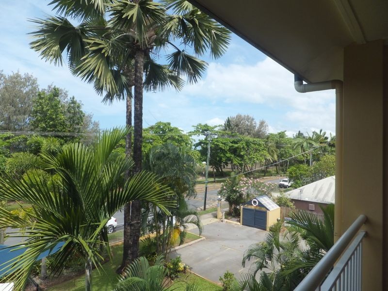 16/61 Sims Esplanade, Yorkeys Knob QLD 4878