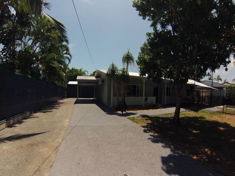 48 Oleander Street, Holloways Beach QLD 4878