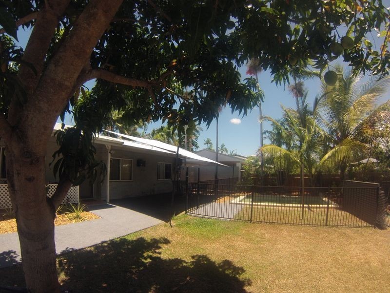 48 Oleander Street, Holloways Beach QLD 4878