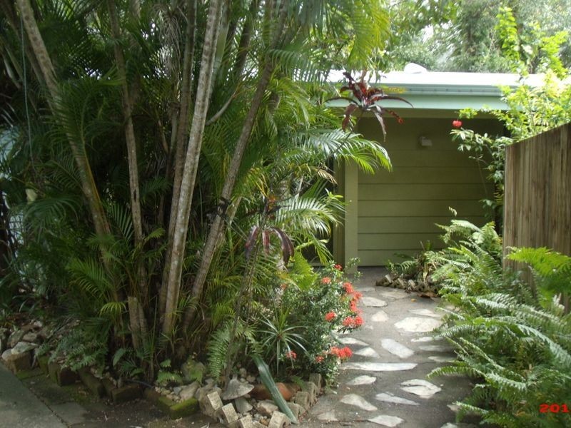 21 Golf Street, Yorkeys Knob QLD 4878