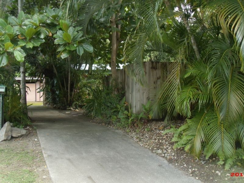 21 Golf Street, Yorkeys Knob QLD 4878