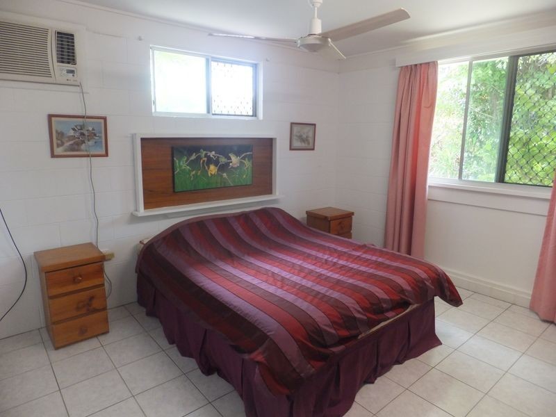 1/1 Tee Street, Yorkeys Knob QLD 4878