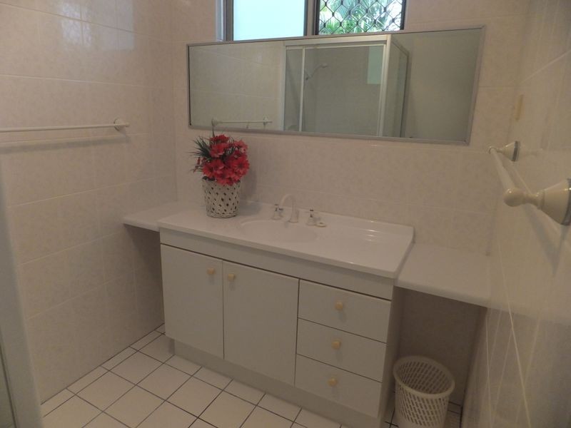 1/1 Tee Street, Yorkeys Knob QLD 4878