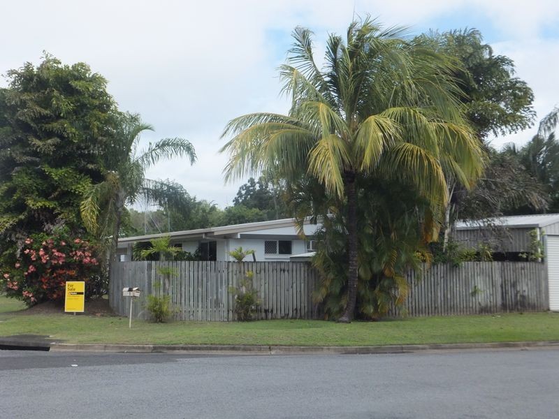 1/1 Tee Street, Yorkeys Knob QLD 4878