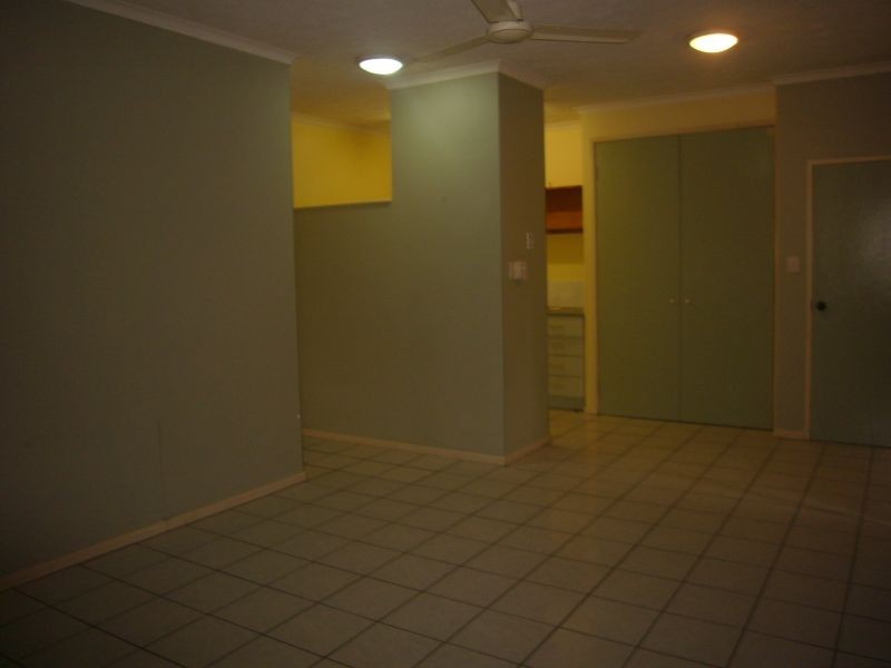 12/4 Hollett Street, Manunda QLD 4870