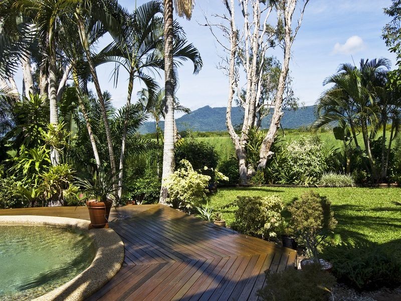 11 Margo Street, Yorkeys Knob QLD 4878