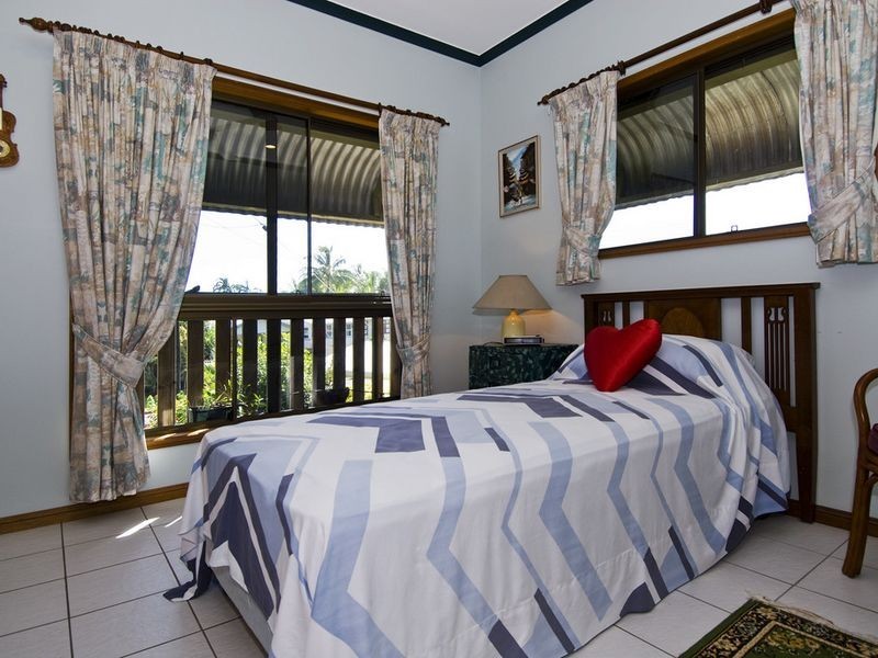 11 Margo Street, Yorkeys Knob QLD 4878